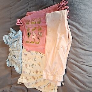 4pc bundle size 10/12 girls shirts and legging